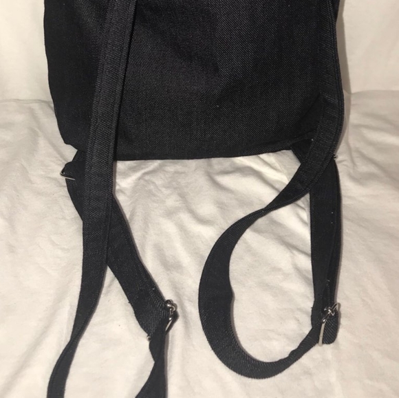 Backpack - Picture 4 of 6